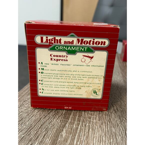 Light and Motion Ornament 1988 Country Express-Sculpted & 1988 Skater Waltz - Picture 3 of 6